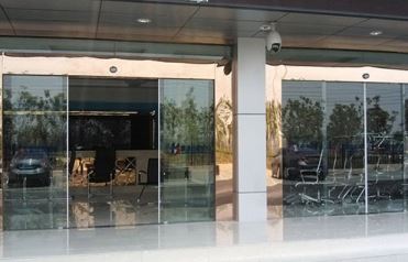 使用蕪湖自動(dòng)門(mén)方便了我們的生活